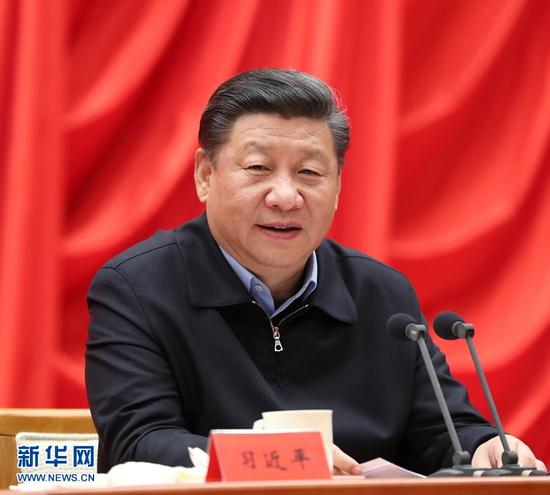 （图：1月5日，新进中央委员会的委员、候补委员和省部级主要领导干部学习贯彻习近平新时代中国特色社会主义思想和党的十九大精神研讨班在中央党校开班。中共中央总书记、国家主席、中央军委主席习近平在开班式上发表重要讲话。来源：新华社）